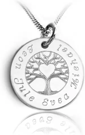 Personalisierte Familienkette mit Gravur – Lebensbaum mit Herz - runder Anhänger